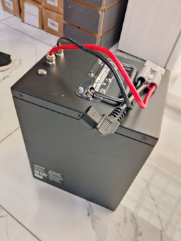 Аккумулятор литиевый Li-ion 60V 65Ah QRONGE M4/M5