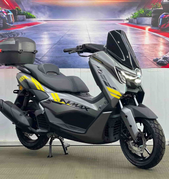 Скутер бензиновый AVSMOTO N-MAX 180 инжектор (с бесключевым доступом)