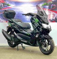 Скутер бензиновый Bam-X N-Max 180 инжектор (на водяном охлаждении)