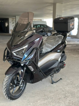 Скутер бензиновый Dongfang Z-Max 180 (инжектор)